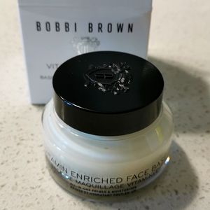 Bobbi Brown Vitamin Enriched Face Base
